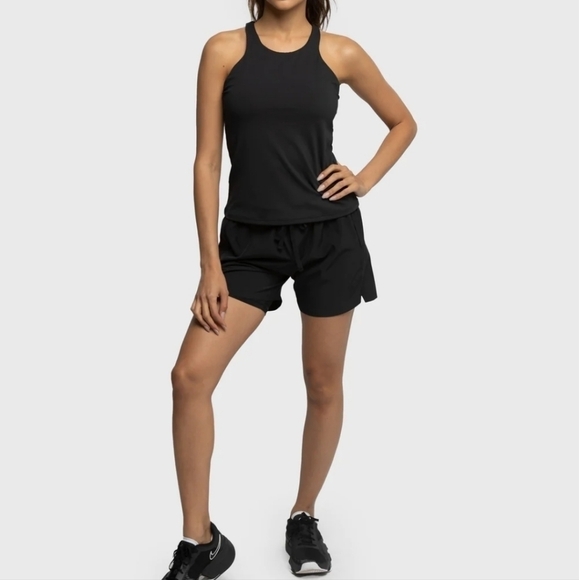 NEW Barry’s Bootcamp Women's V Strap Black Tank Top Built In Bra Sz S NWOT $68 - Picture 2 of 13